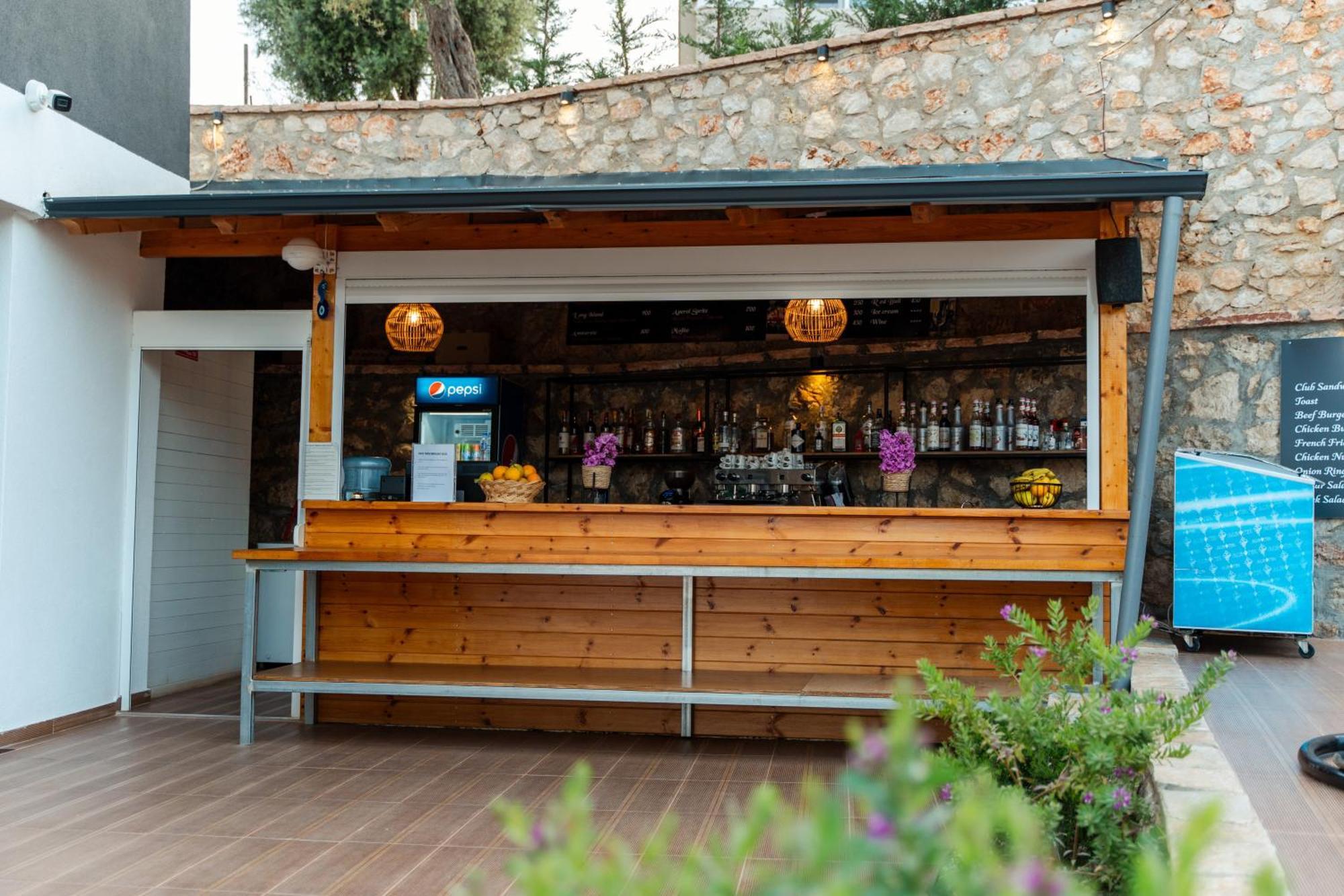 Hotel Memaj Ksamil Bagian luar foto